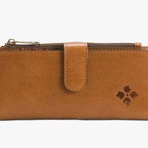Patricia Nash Vintage Distress Nazari Leather Bifold Wallet- Biscuit